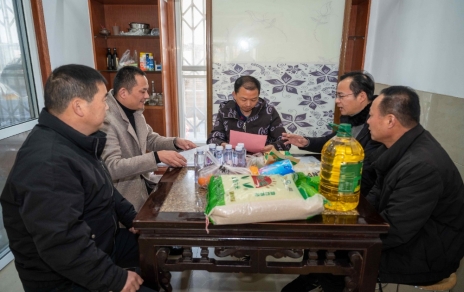 2024，在涌動(dòng)的愛(ài)心中，溫暖開(kāi)啟…